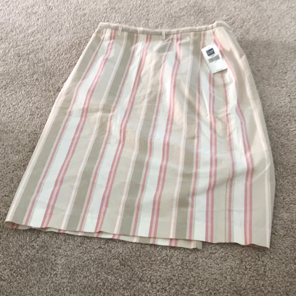 Gap pencil skirt